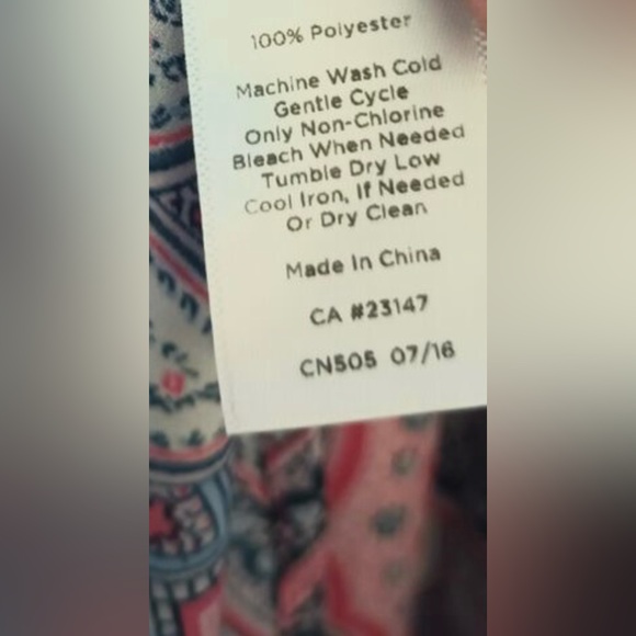 Talbots Paisley Peasant Top 3XL Pink Navy Balloon Sleeves Gold Button. - Picture 5 of 6